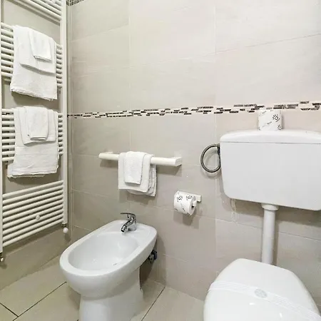Beautiful In With Kitchen Apartmán